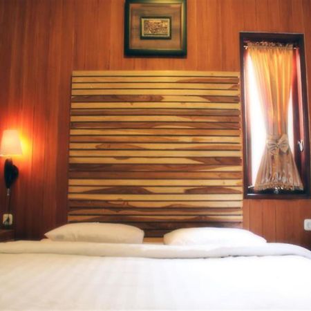 Puri Minggiran Guesthouse Yogya Yogyakarta Exteriör bild